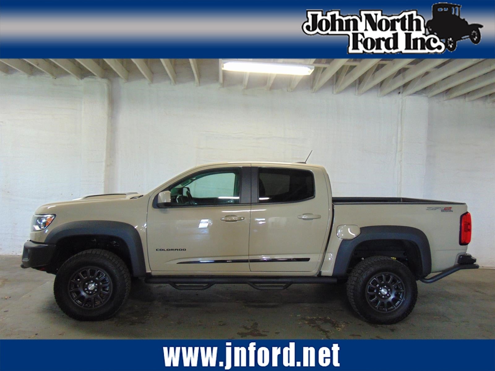 2022 Chevrolet Colorado ZR2 in Sand Dune Metallic (Gtl) — front three-quarter view